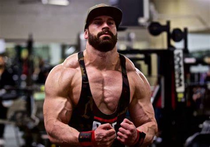 Bradley Martyn Age, Height, Net Worth, Wiki, Girlfriend