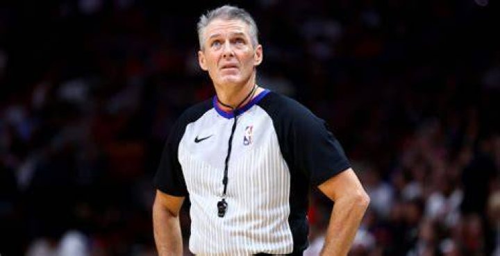 How Much Does Scott Foster Referee Make? Salary And Net Worth