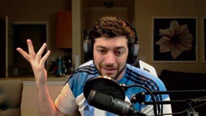MrLlamaSC Twitch Net Worth: Facts To Know About Twitch Star