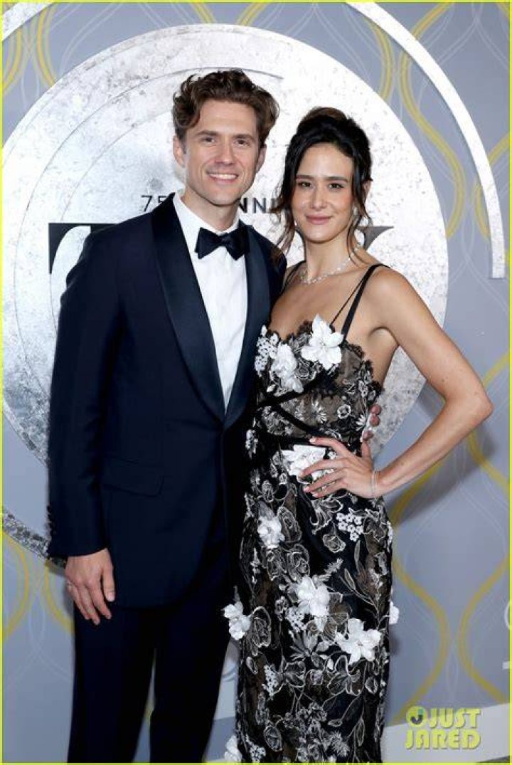 Who Is Ericka Hunter? Meet Aaron Tveit Girlfriend On Instagram